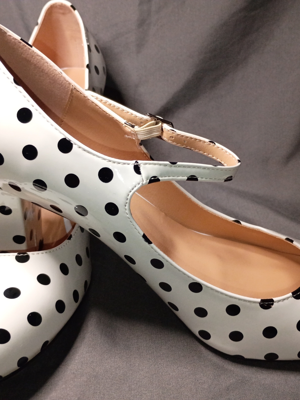 Classic Polka Dot Mary Jane Pumps in White and Black - Picture 4 of 7
